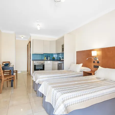 Hotel Las Adelfas