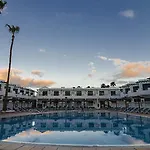 Adelfas Puerto del Carmen