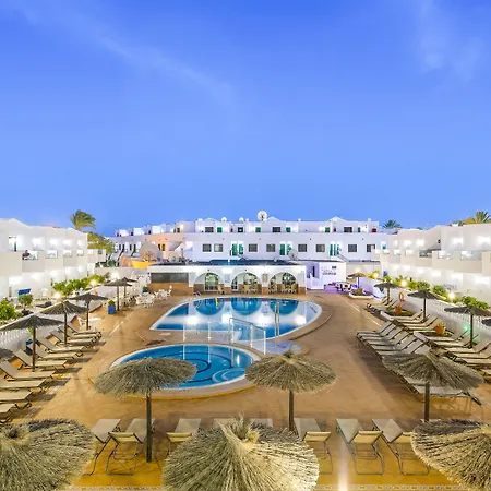 Hotel Adelfas